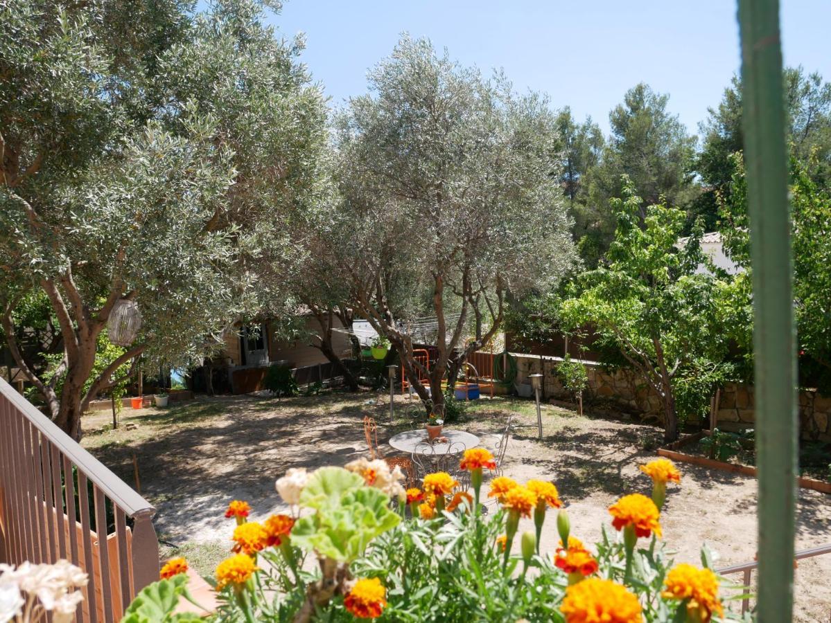 Nature Hostel La Ciotat Exterior foto